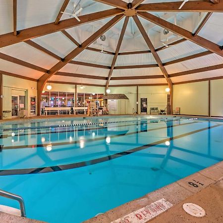 Peaceful Poconos Home With Lake And Pool Access! Long Pond Buitenkant foto